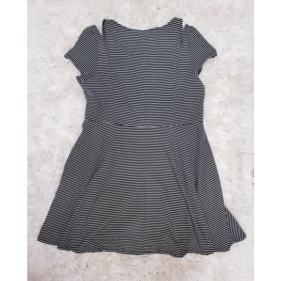 Janette Plus Cold Shoulder Striped Dress 1X Short Stretch Black & White - Picture 6 of 6